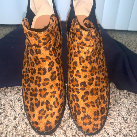 Ladies leopard booties - Picture 3 of 3